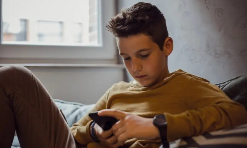 Why is Australia set to become first country to ban social media for children under 16?