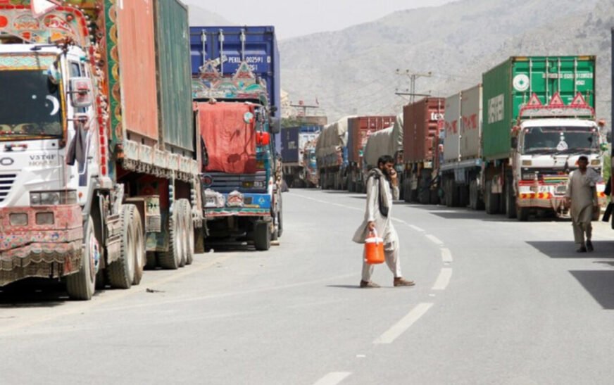 Containers pile up at Karachi ports after Pakistan suspends Afghan transit trade