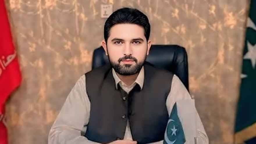 KP CM completes consultations for 12 members’ cabinet