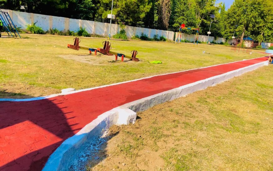 KP government invites citizens to report dilapidated parks for immediate repairs