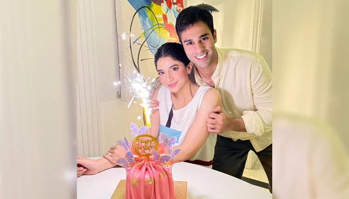 Pakistani actress Mawra Hocane turns 33, celebrates with family and friend