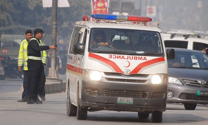 Tragic road crash in Charsadda leaves 21 injured, 2 critical