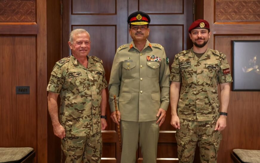 Jordanian King lauds Pakistan military’s role in regional peace during meeting with Field Marshal Asim Munir