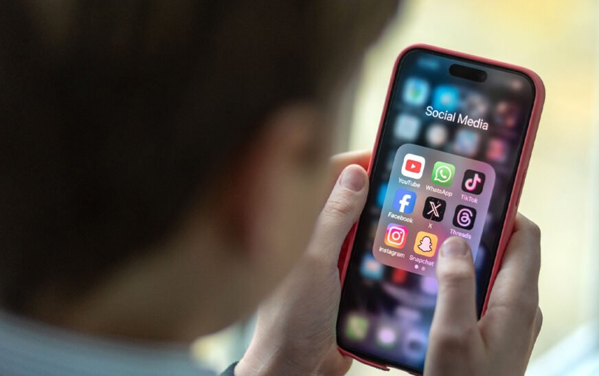 Australia sets global precedent with under-16 social media ban