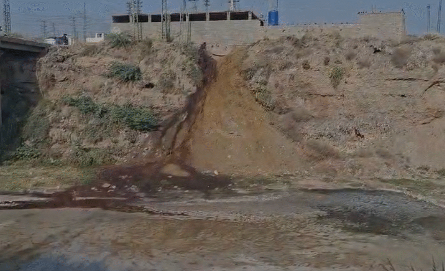 Toxic material from cardboard factory is source of pollution in Bara