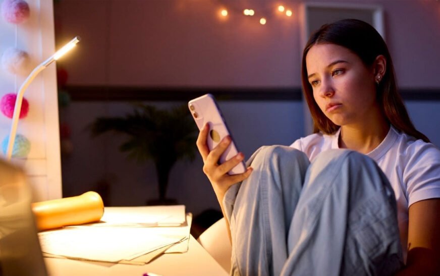 Creating social media videos may harm mental health, research indicates