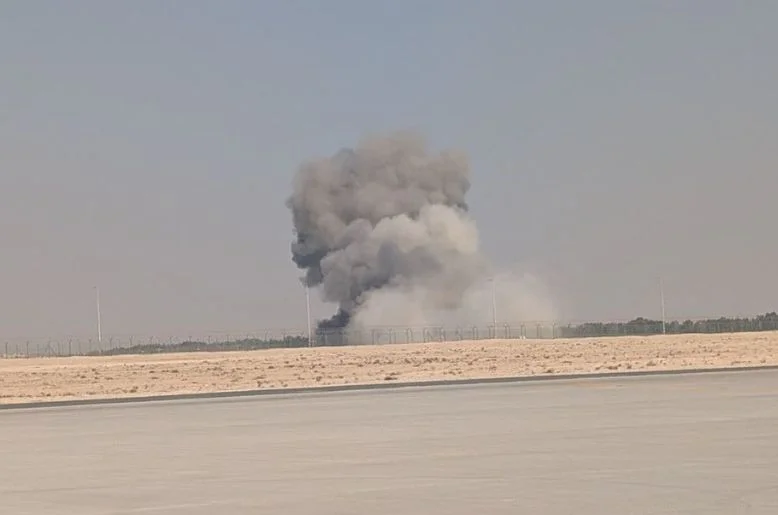 Indian Jet crashes during Dubai Air Show