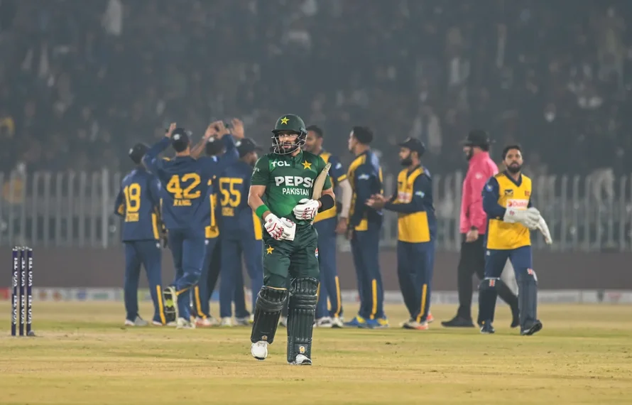 Tri-nation series: Sri Lanka defeats Pakistan after thrilling six runs wins