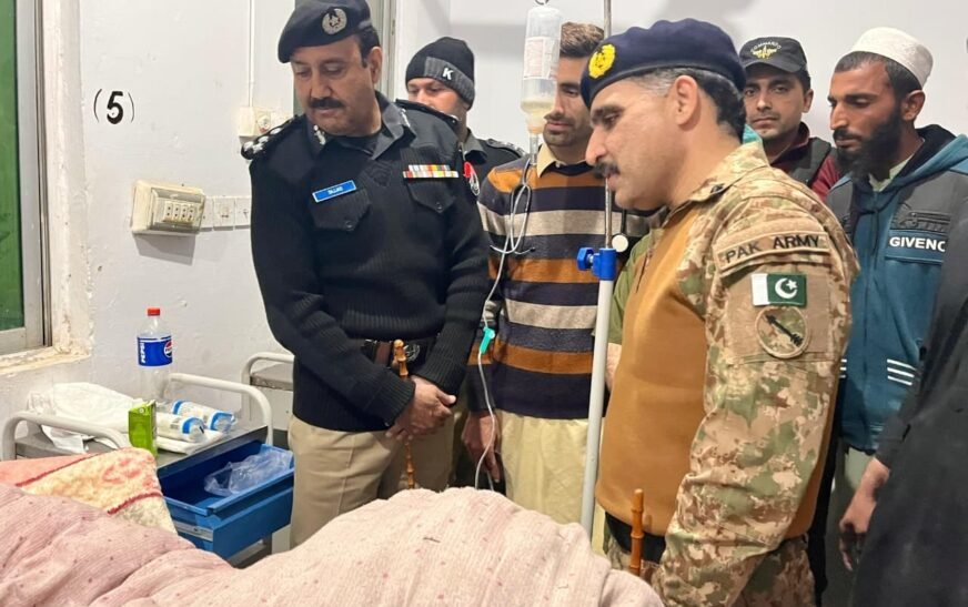 Commander 116 Brigade, RPO Bannu visit hospital to see Takhti Khel operation injured