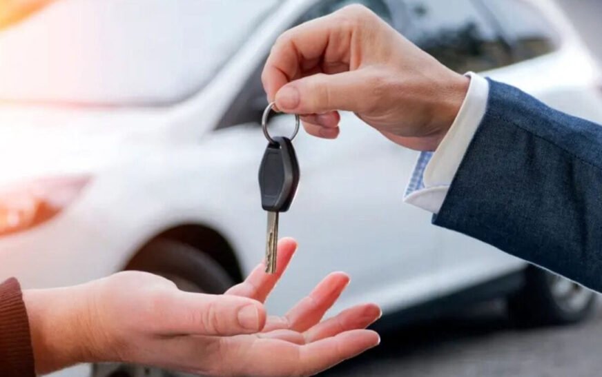 Golden opportunity for Pakistanis looking to buy cars