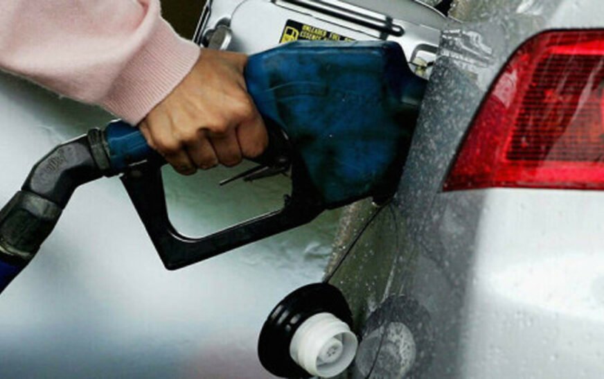 Govt likely to reduce fuel Prices by Rs 10.60 in January 2026