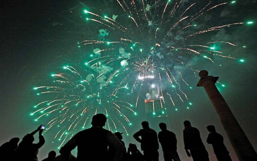 Peshawar police warn against reckless driving and fireworks on New Year's Eve