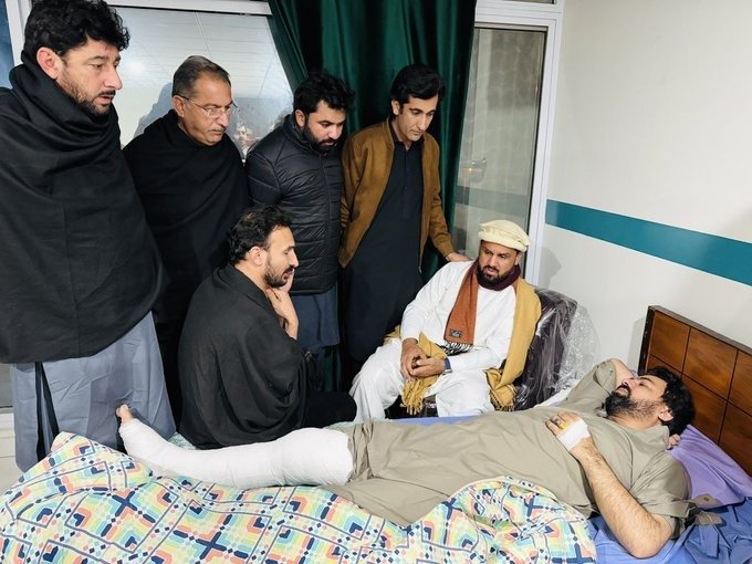 PTI protestors clash with police at Adiala jail, MNA Shahid Khattak injured