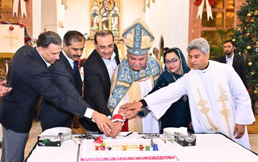 Field Marshal Asim Munir joins christian community at christmas celebrations in Rawalpindi