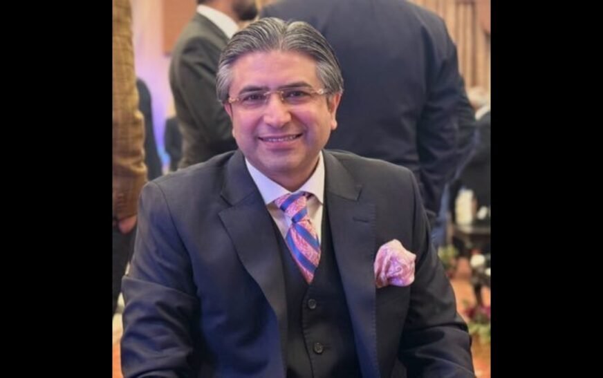 No changes in economic team, says Hasan Ayub