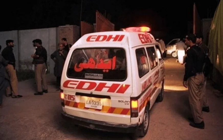 One dead, eight injured as house roof collapses in Nowshera