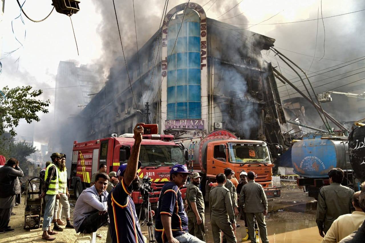 Fire erupts in Salman plaza near Army Check Post, no casualties reported  ‎