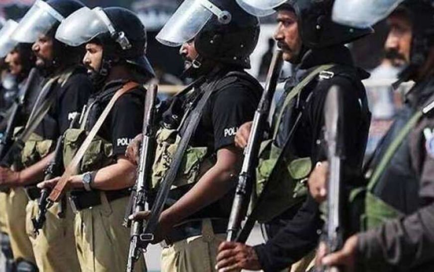 Peshawar police arrest 731, seize 846 weapons in 2025 search operations