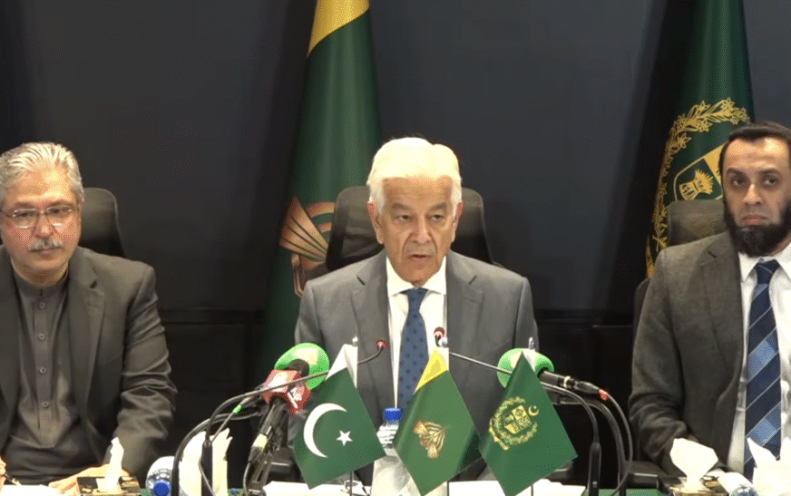 Khawaja Asif criticises KP govt for shifting failures onto army