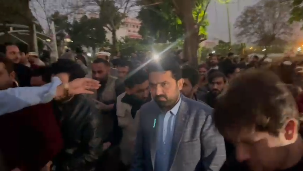 Sohail Afridi calls off sit-in outside Supreme Court