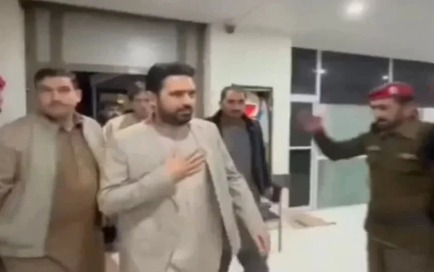 KP DHQs Hospitals need model Emergency Sections to deal with patients  ‎
