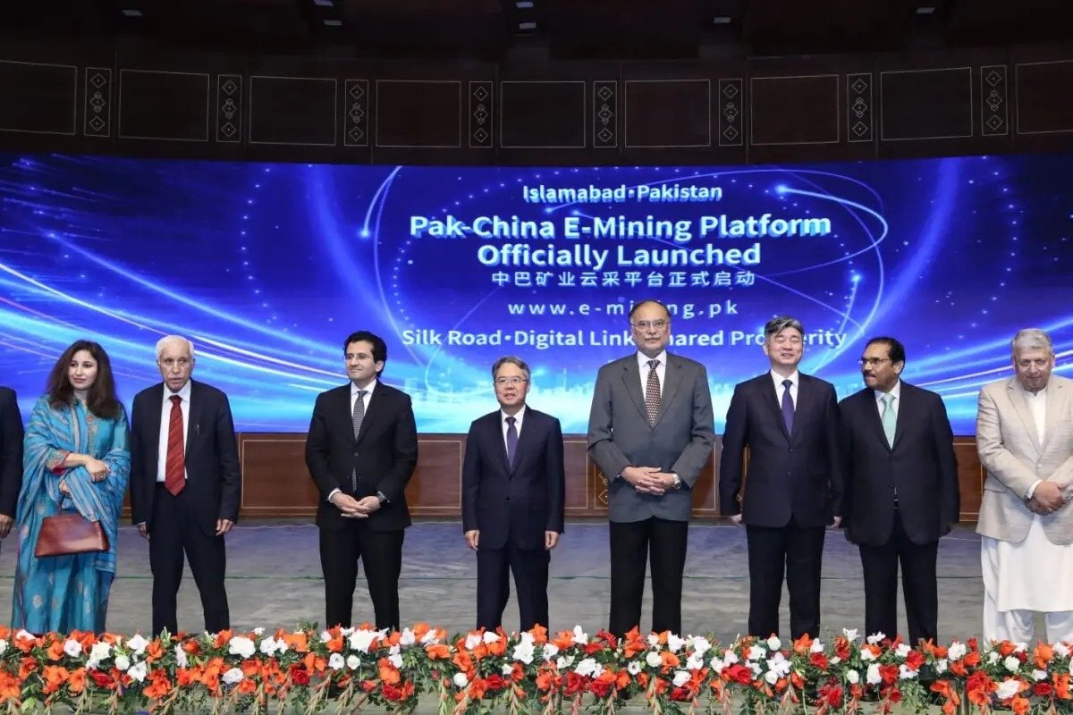 PM Shehbaz sign important MoUs in Zhenjiang province China