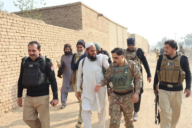 Commander 116 Brigade Brigadier Umair Niazi visits different areas of Bannu