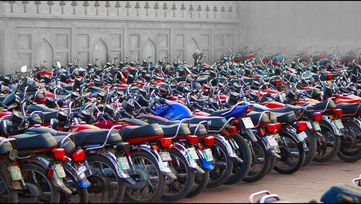 Illegal bikes in Peshawar: Riders to face action