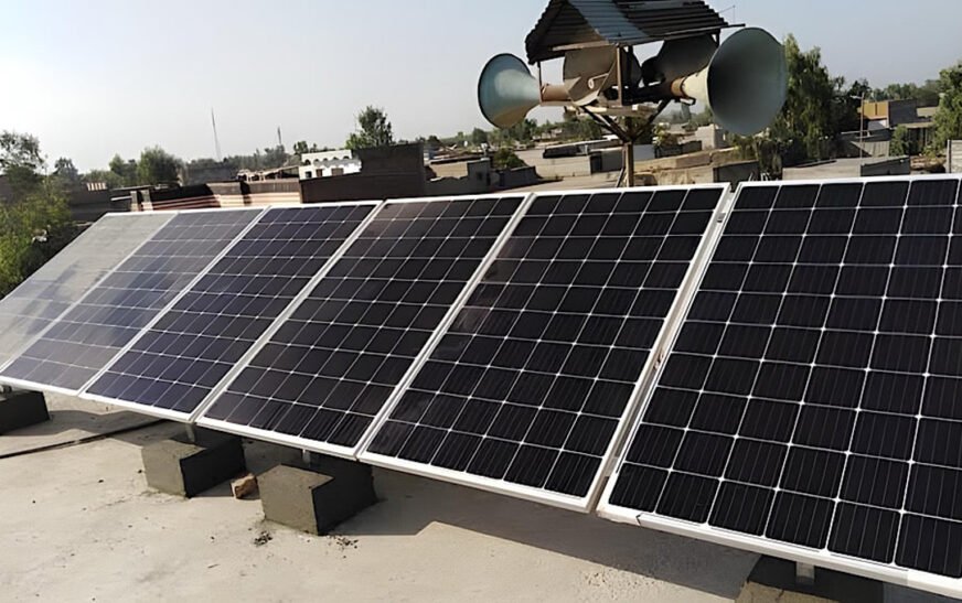 The KP government will complete two major solar energy projects this year to convert 7,000 mosques (Masajids) across the province.