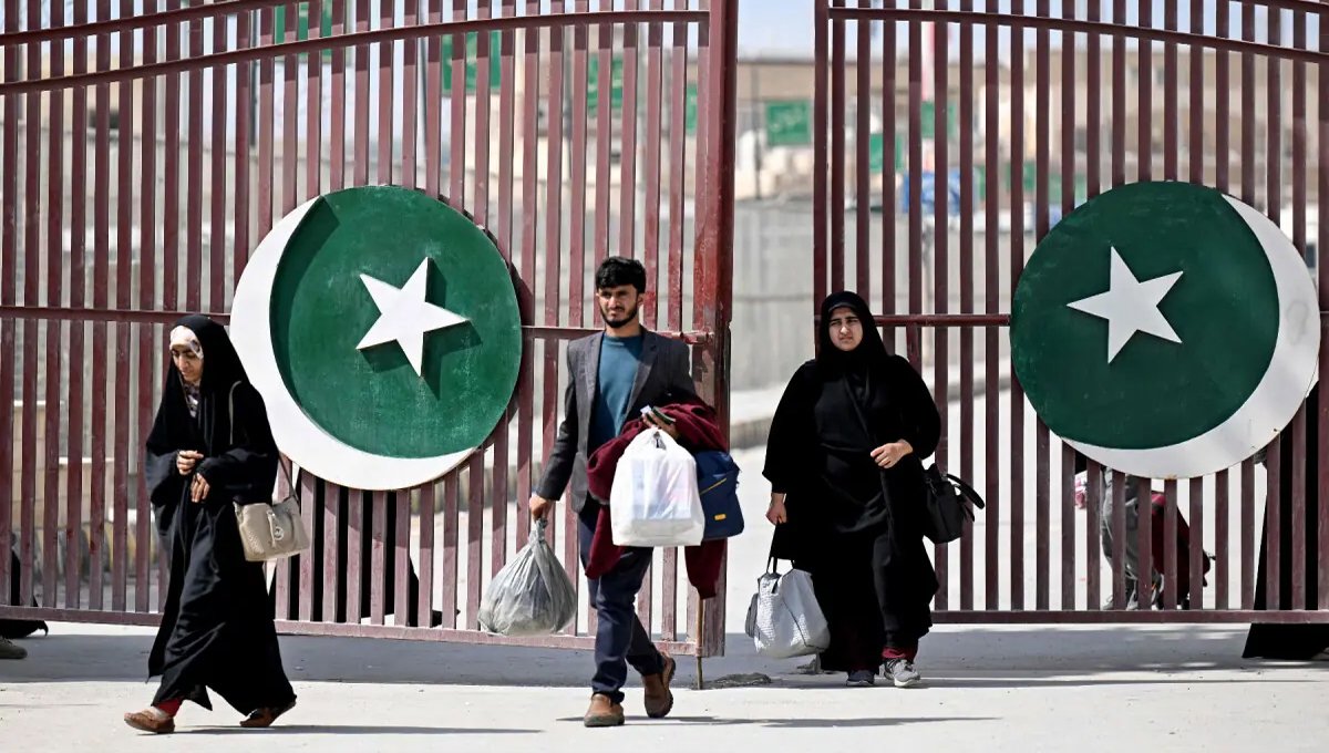 92 Pakistanis return home from Iran as repatriation effort continues