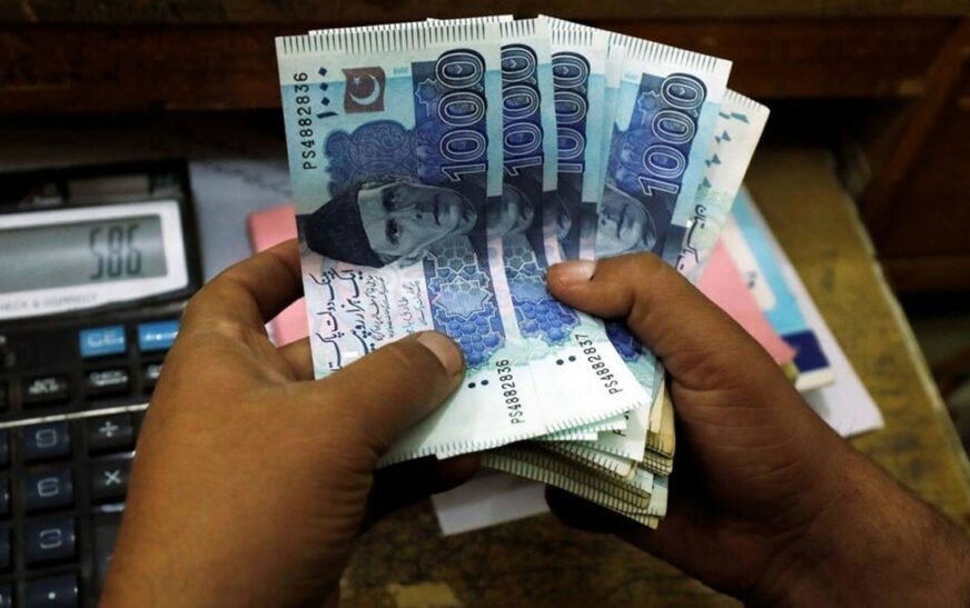 Good news for salaried class: Govt considers major tax relief