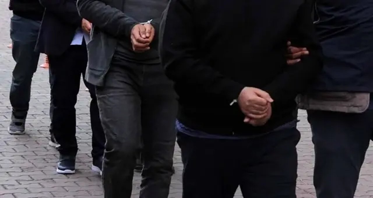 Iran detains 500 people for spying and information leaks