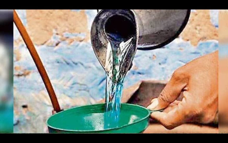 The federal government of Pakistan has raised kerosene oil prices by Rs 39.20 per litre according to an official notification.