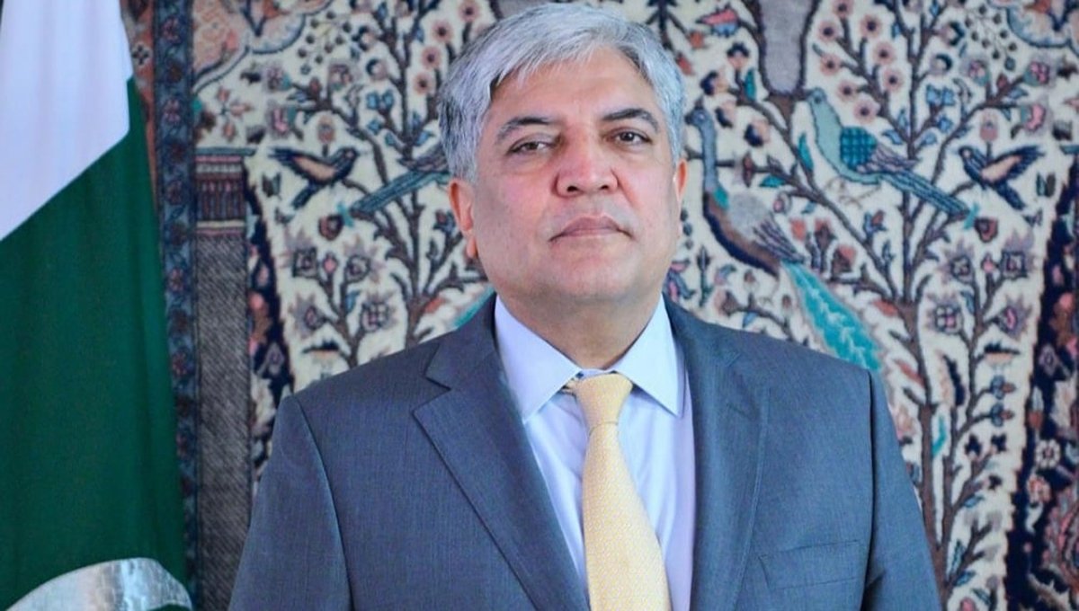 Pakistan’s Ambassador to UAE issues important message amid crisis