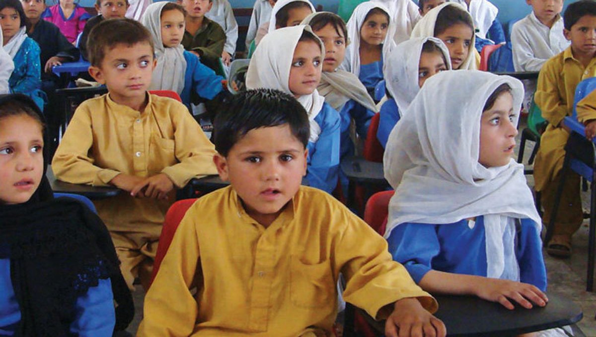 Debate sparks over re-inauguration of education project ‘POHA’ Virtual School in KP