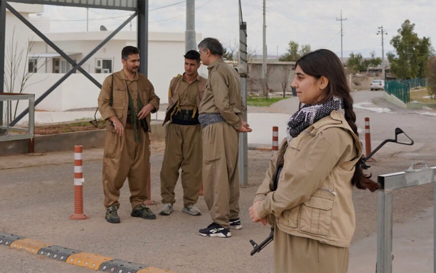 A US official stated that approximately 1,000 Kurdish fighters have begun military operations against Iranian forcess.