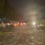 Severe rain and strong winds have caused significant destruction in Karachi. As a result, 17 people have died, and many have been injured.