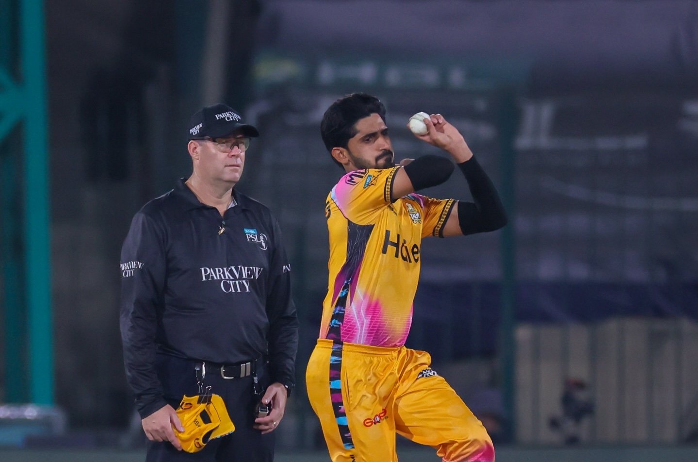 Peshawar Zalmi extend winning streak to eight in PSL 11