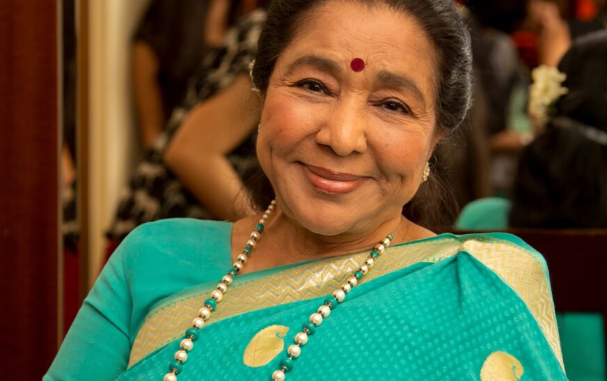 Legendary Indian singer Asha Bhosle passes away at 92