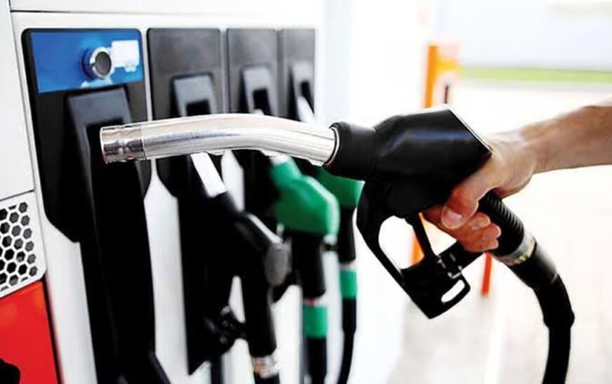 DC confirms no fuel shortage in Islamabad, assures citizens