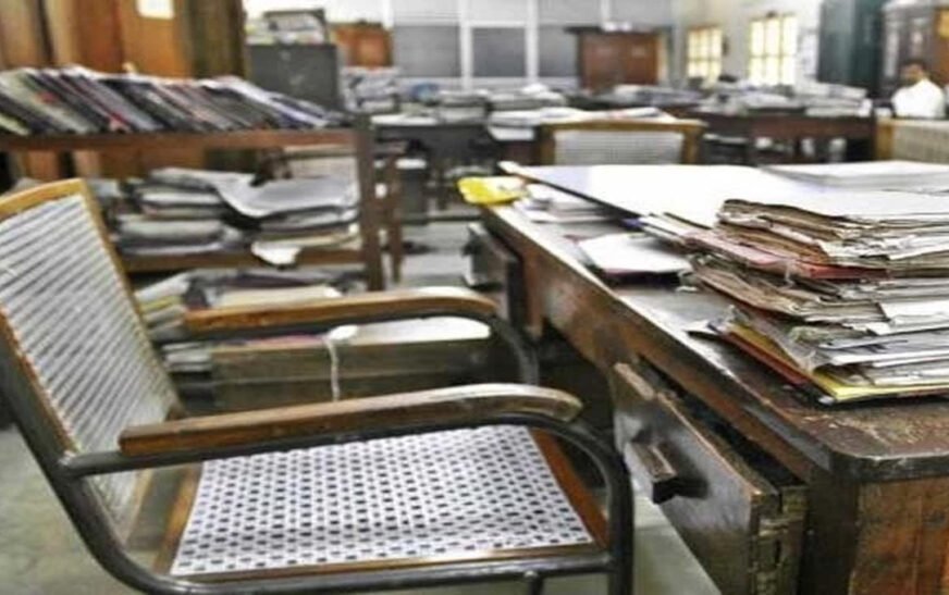 New conduct rules for civil servants: Stricter restrictions imposed