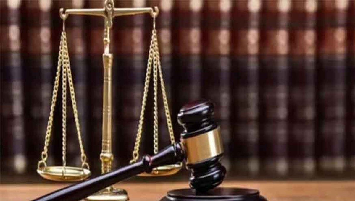 Constitutional court restrains KP govt from withdrawing cases on radio Pakistan plea