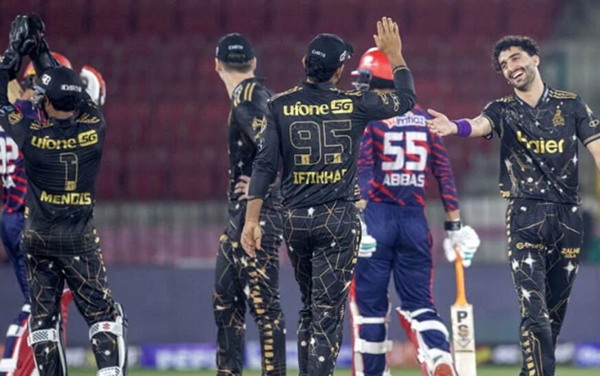 Peshawar Zalmi dominates Karachi Kings in record-breaking PSL 11 clash
