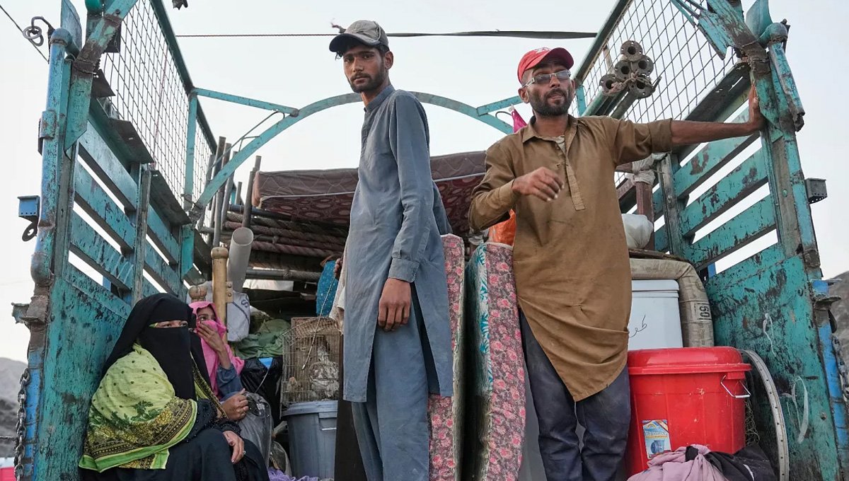 Repatriation of Afghan refugees begins as thousands return in 12 days