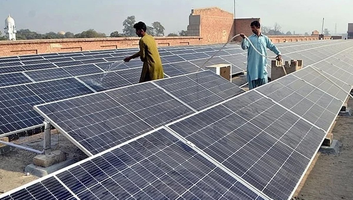 Solar installers alert: New government law enforces NEPRA licensing