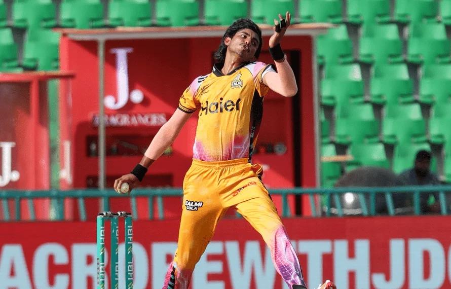 Peshawar Zalmi fast bowler takes hat-trick against Karachi Kings