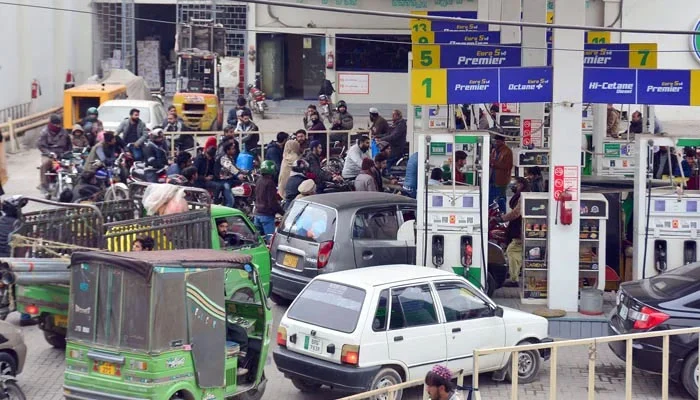 Long queues of vehicles at petrol pumps in Islamabad, fear of further hike in petroleum product prices