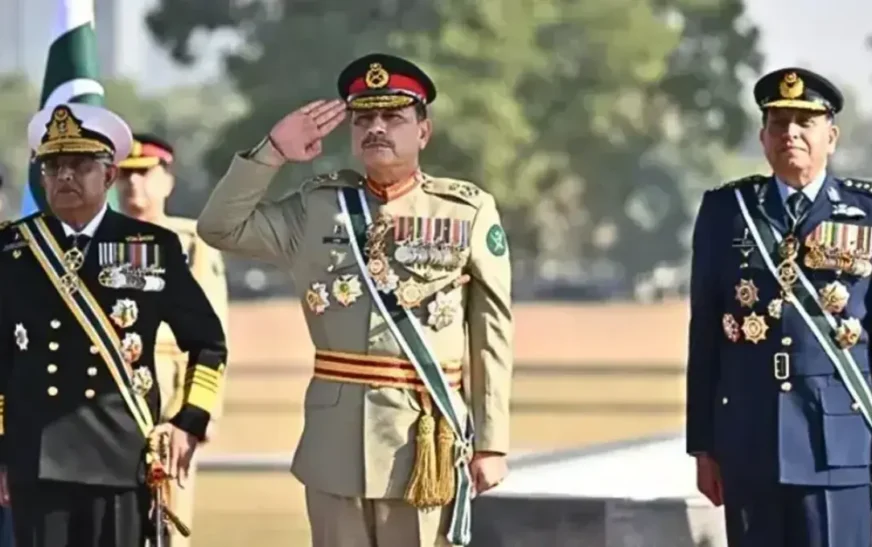Armed forces chiefs extend Eidul Azha greetings to nation