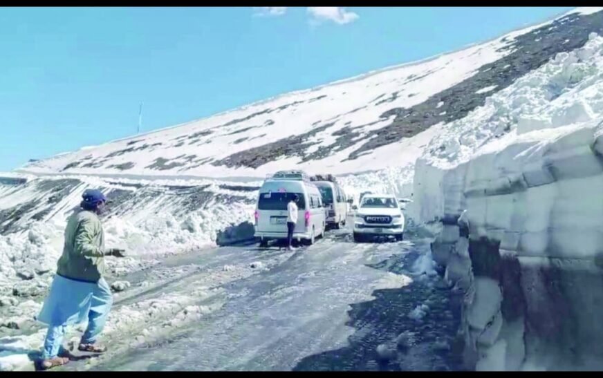 The district administration in Naran has issued a travel advisory for tourists, commuters and transport operators heading to Babusar Top, warning of hazardous conditions due to continuous snowfall in the area.