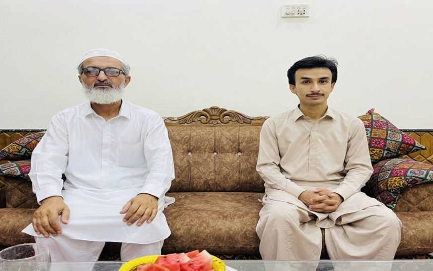 Bilal, the son of a Naib Qasid (peon) at the District Commissioner’s office in Buner, has secured the top position in Khyber Pakhtunkhwa and the 18th position nationwide in the highly competitive Civil Services Examination (CSS).